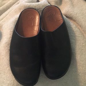 Black Mule FitFlops